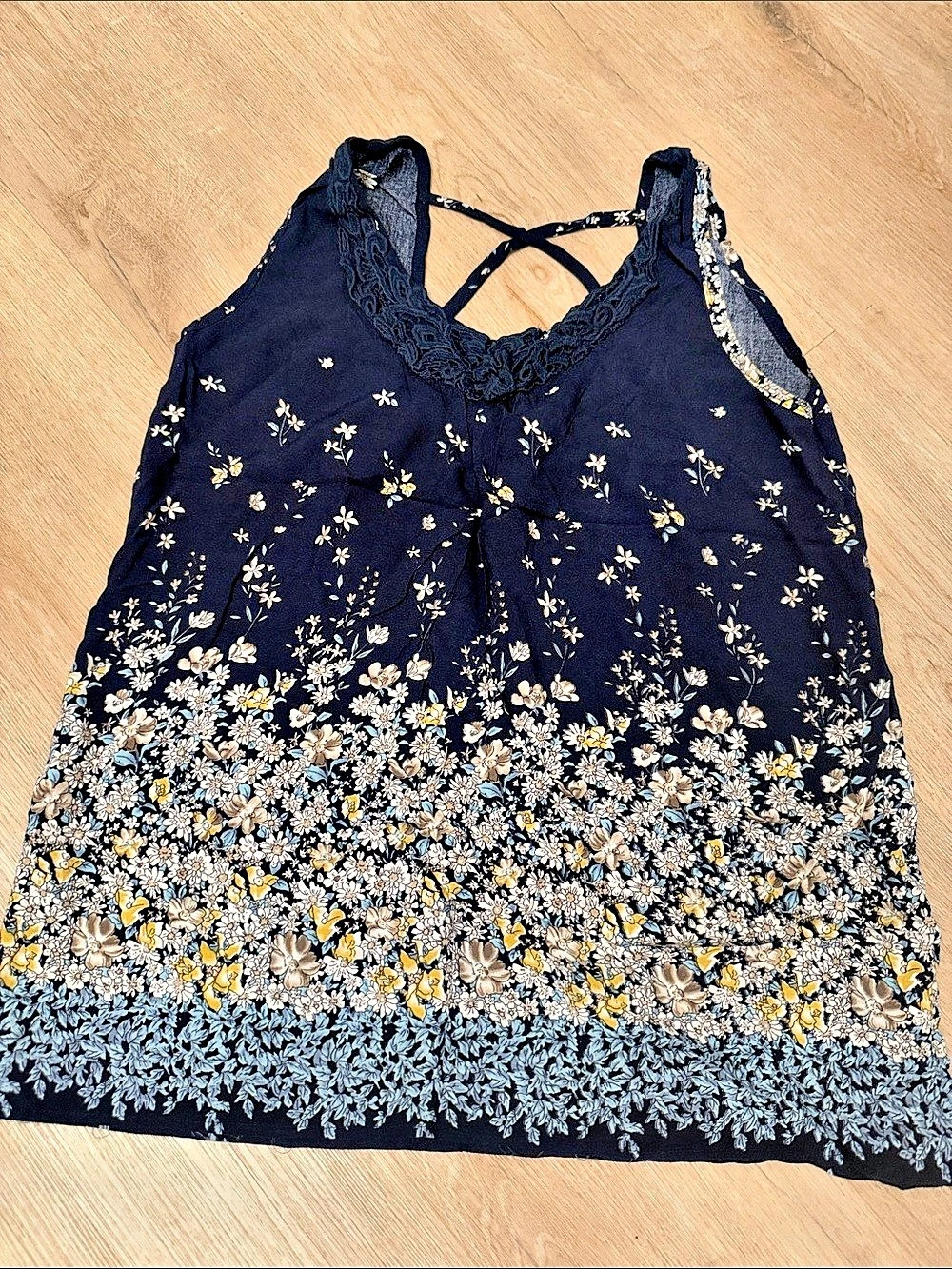 Suzanne Betro Floral Lace Trim Camisole in Blue & Yellow Size XL
